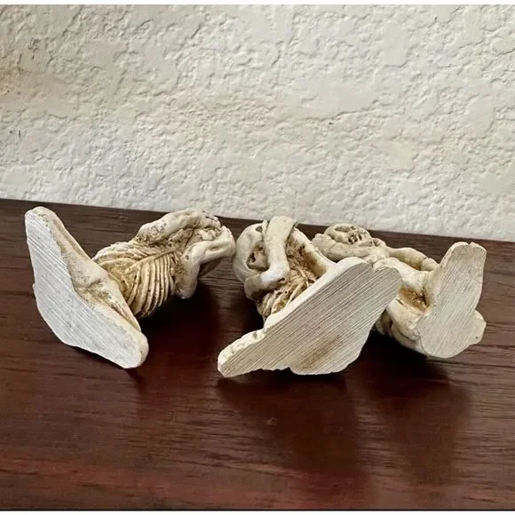 Hear no evil, see no evil, speak no evil skeleton figurine set of 3 - Picture 7 of 9